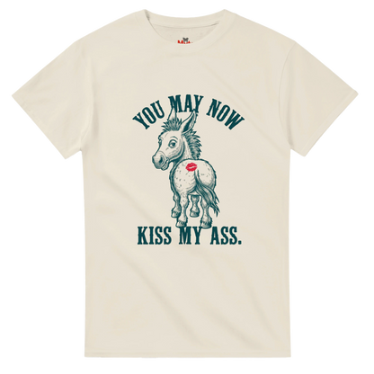 Natural t-shirt with a graphic of a donkey and text on a white background