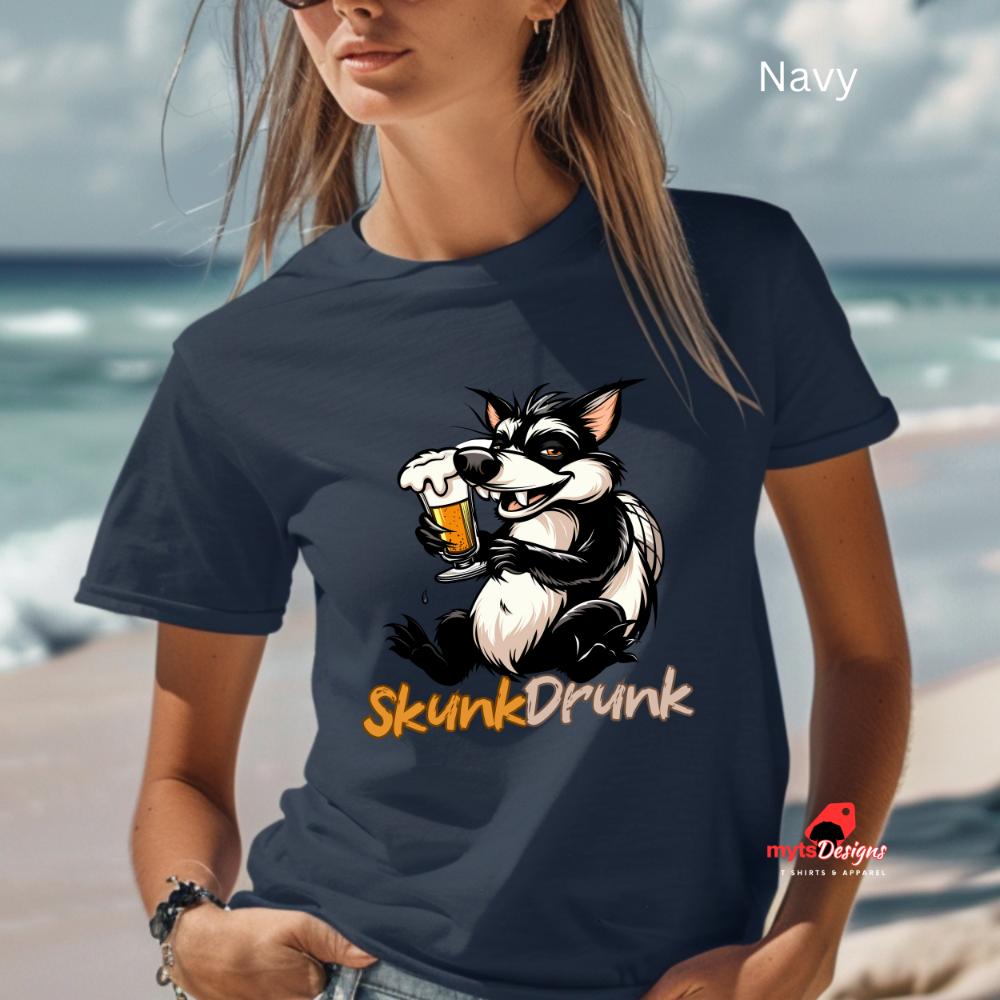 Skunk Drunk Party T-Shirt - Funny Animal Tee