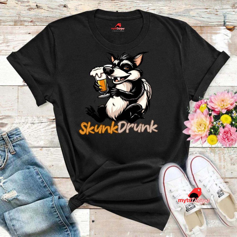 Skunk Drunk Party T-Shirt - Funny Animal Tee